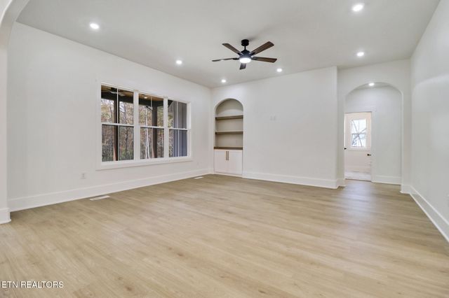 382 Annabelle Way, Jamestown, TN 38556