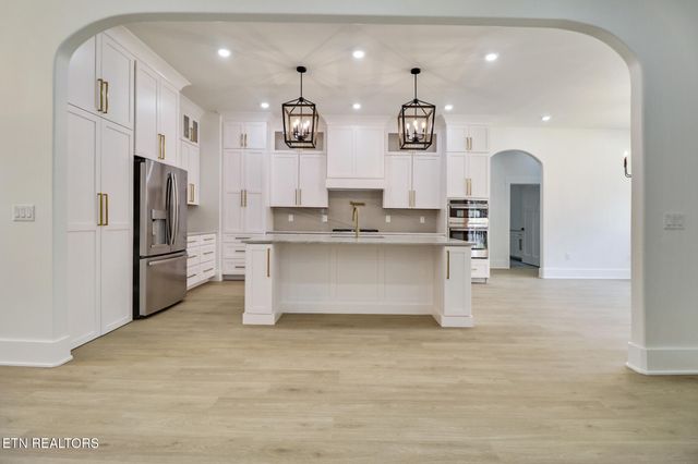 382 Annabelle Way, Jamestown, TN 38556