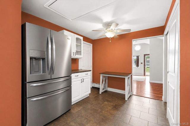 350 S Greene Avenue, Lindenhurst, NY 11757