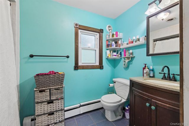 350 S Greene Avenue, Lindenhurst, NY 11757