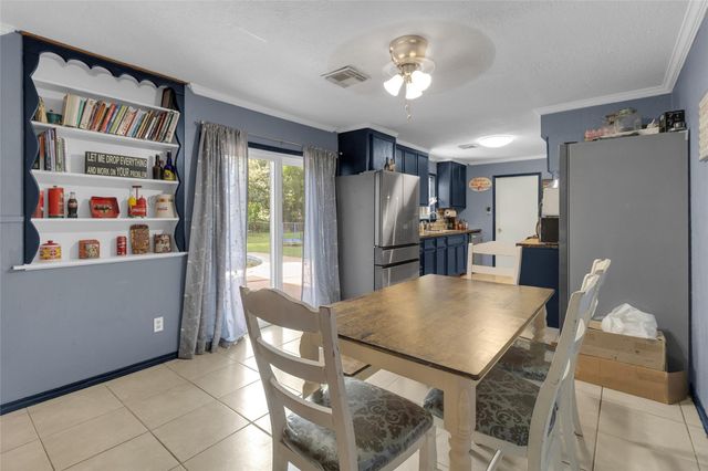 617 Catalpa Street, Angleton, TX 77515