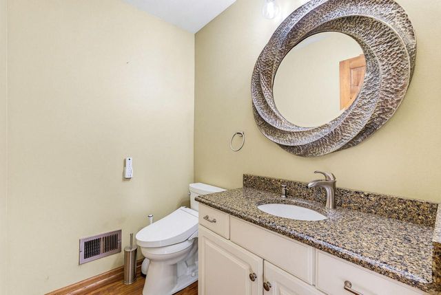 W220N11412 Amy Belle ROAD, Germantown, WI 53022