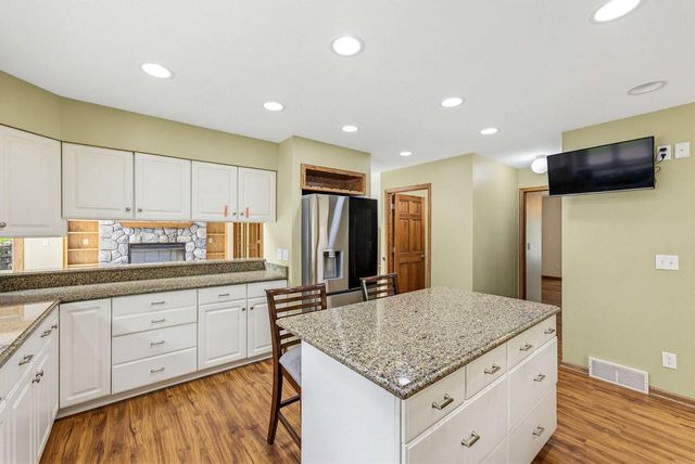 W220N11412 Amy Belle ROAD, Germantown, WI 53022