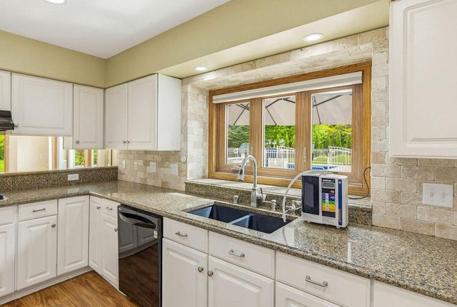 W220N11412 Amy Belle ROAD, Germantown, WI 53022