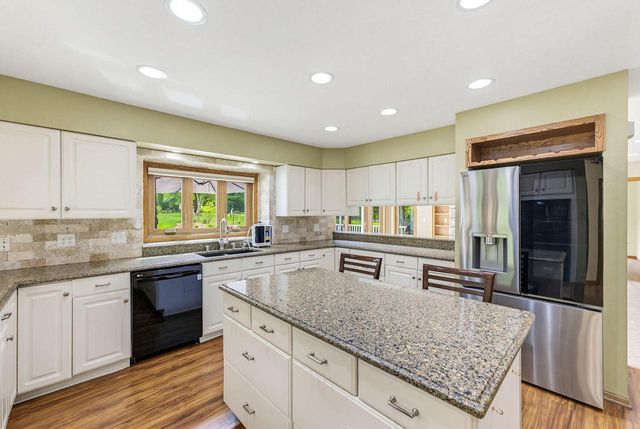 W220N11412 Amy Belle ROAD, Germantown, WI 53022