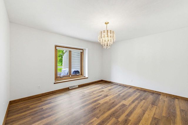 W220N11412 Amy Belle ROAD, Germantown, WI 53022