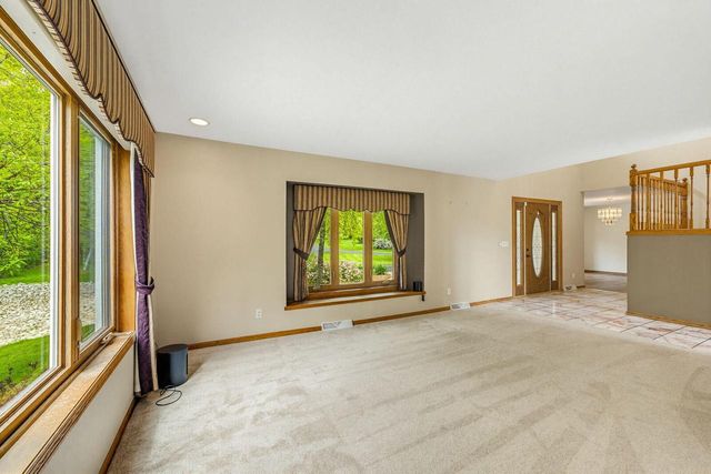 W220N11412 Amy Belle ROAD, Germantown, WI 53022