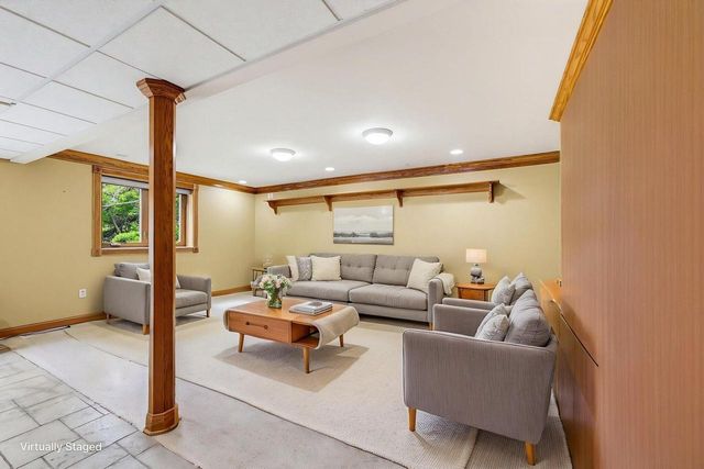 W220N11412 Amy Belle ROAD, Germantown, WI 53022