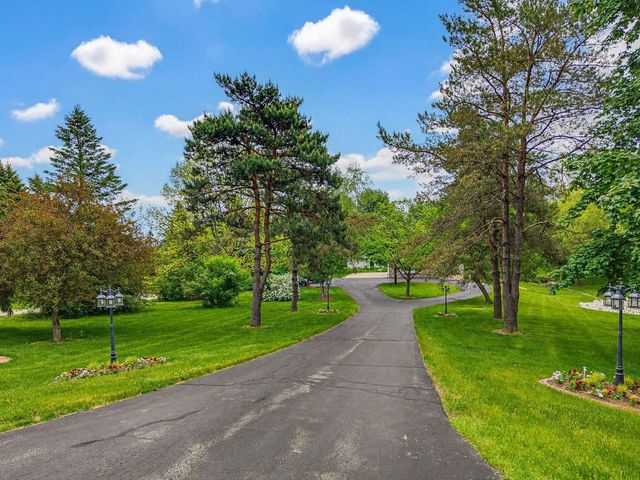 W220N11412 Amy Belle ROAD, Germantown, WI 53022