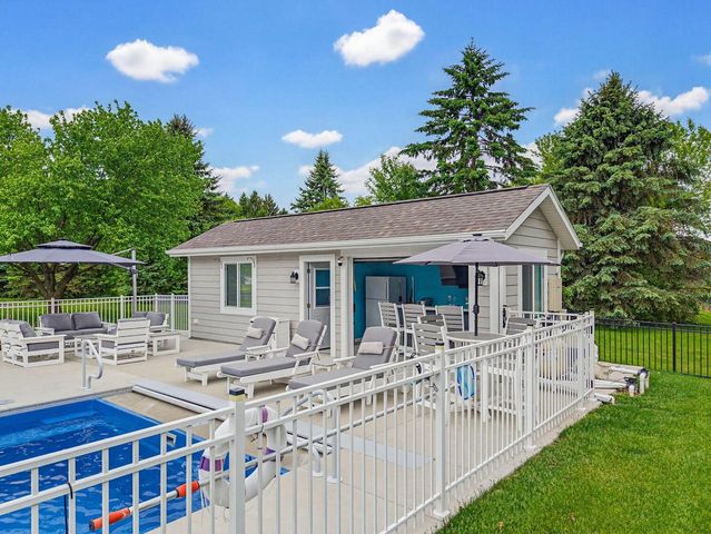 W220N11412 Amy Belle ROAD, Germantown, WI 53022