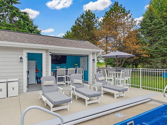 W220N11412 Amy Belle ROAD, Germantown, WI 53022