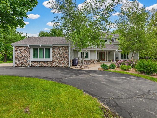 W220N11412 Amy Belle ROAD, Germantown, WI 53022