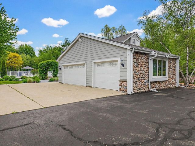 W220N11412 Amy Belle ROAD, Germantown, WI 53022