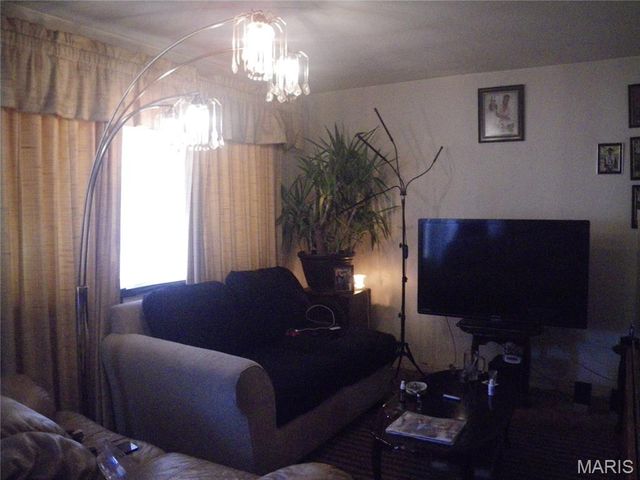 11276-11278 Liana Lane, St Ann, MO 63074