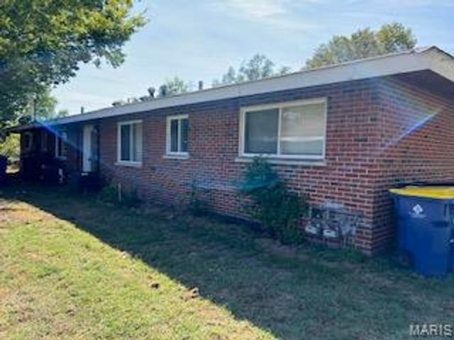 11276-11278 Liana Lane, St Ann, MO 63074