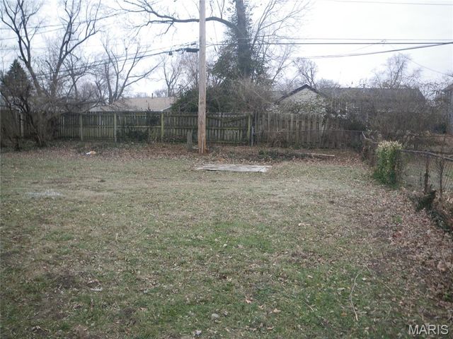 11276-11278 Liana Lane, St Ann, MO 63074