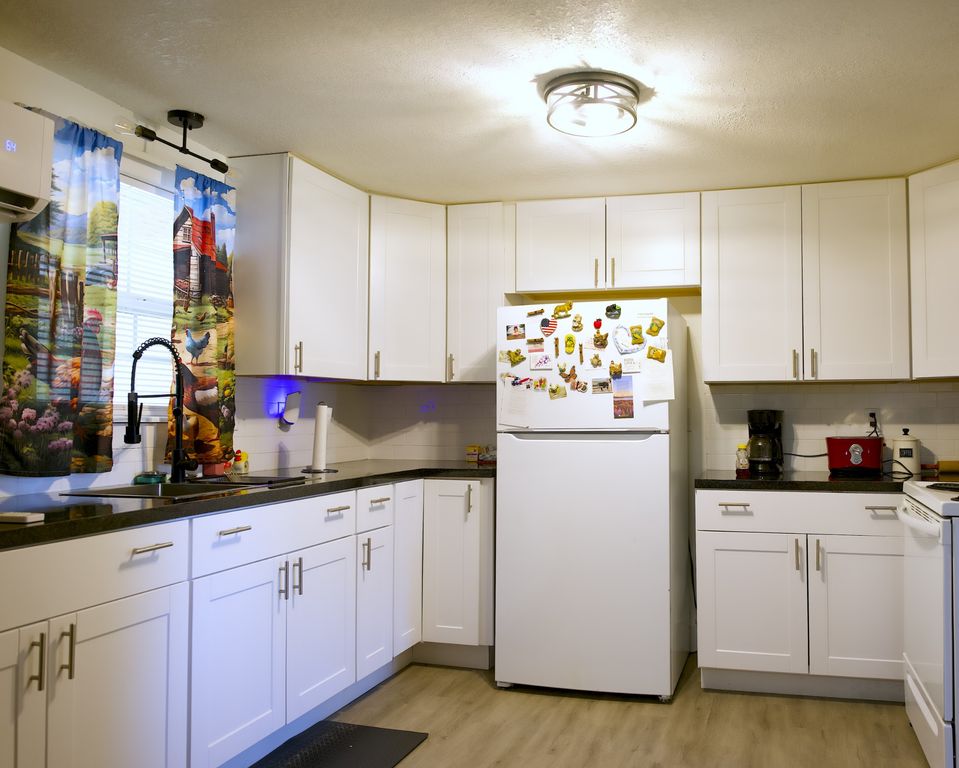 1725 Fairfield Rd, Westmoreland, TN 37186