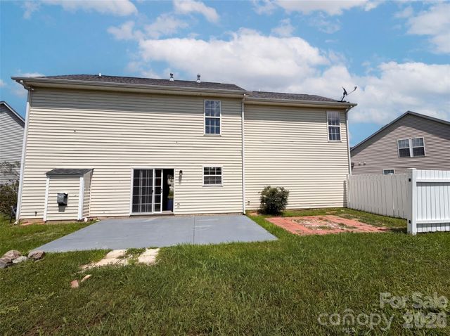 11805 Guildhall Lane, Charlotte, NC 28213