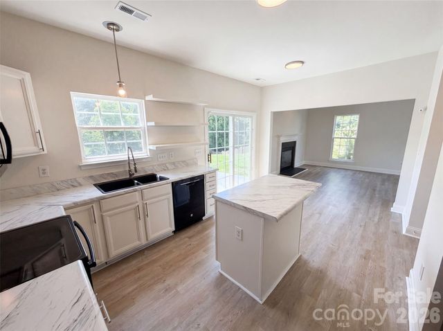 11805 Guildhall Lane, Charlotte, NC 28213