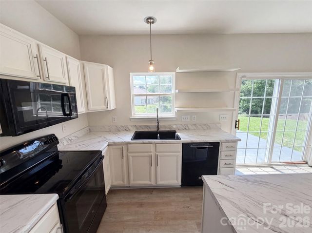 11805 Guildhall Lane, Charlotte, NC 28213