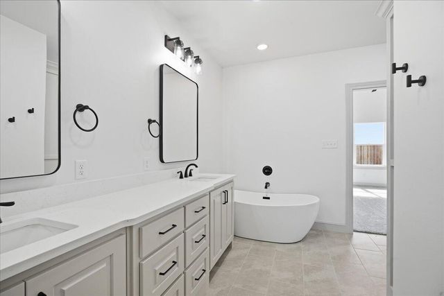 1115 N 6th Street, Wolfforth, TX 79382