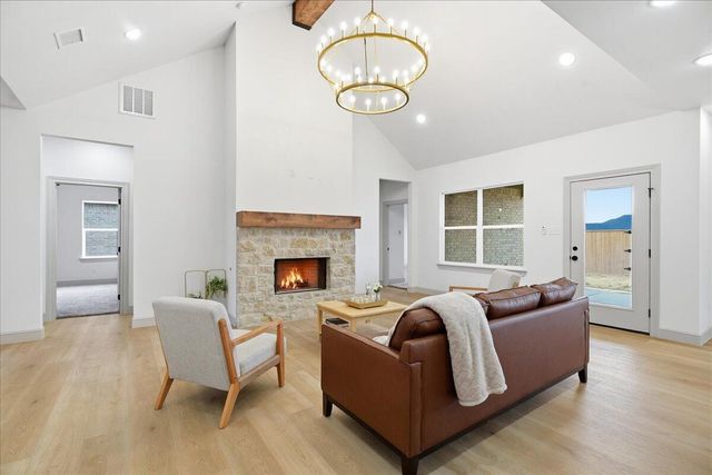 1115 N 6th Street, Wolfforth, TX 79382