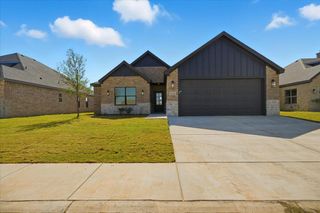 1115 N 6th Street, Wolfforth, TX 79382