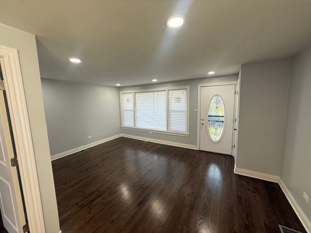 1234 W 97th Place, Chicago, IL 60643