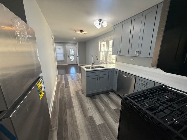 1234 W 97th Place, Chicago, IL 60643