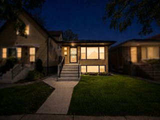 1234 W 97th Place, Chicago, IL 60643