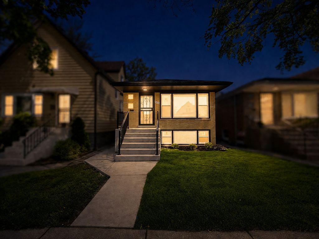1234 W 97th Place, Chicago, IL 60643