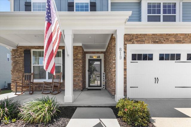 819 Lake Artesia Lane, Fuquay Varina, NC 27526