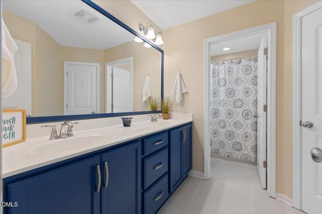 819 Lake Artesia Lane, Fuquay Varina, NC 27526