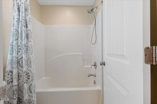 819 Lake Artesia Lane, Fuquay Varina, NC 27526