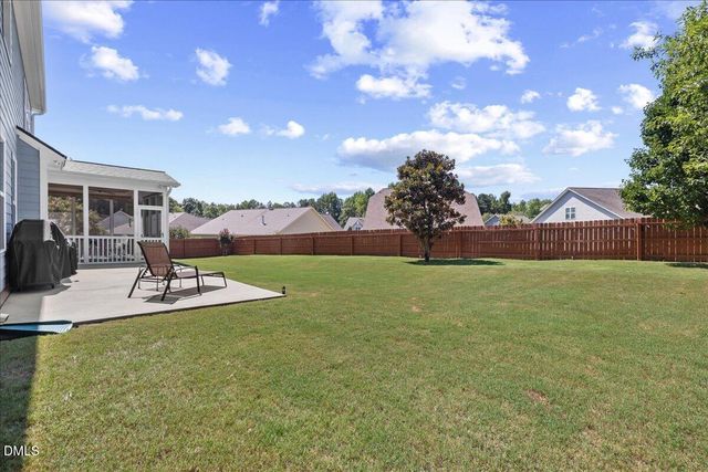 819 Lake Artesia Lane, Fuquay Varina, NC 27526