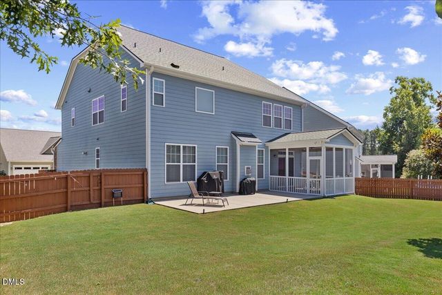 819 Lake Artesia Lane, Fuquay Varina, NC 27526