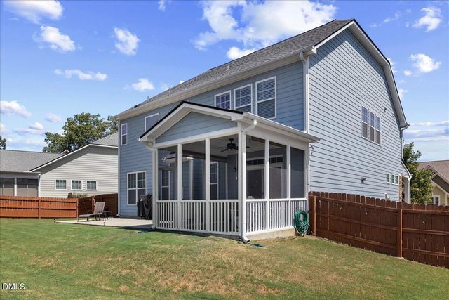 819 Lake Artesia Lane, Fuquay Varina, NC 27526