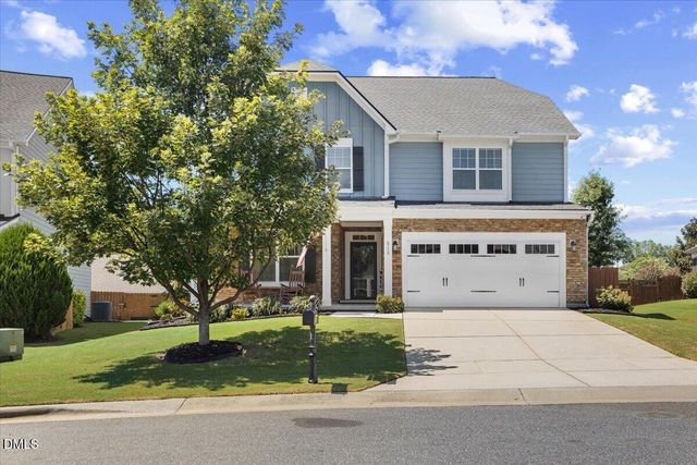 819 Lake Artesia Lane, Fuquay Varina, NC 27526