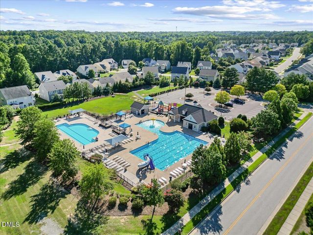 819 Lake Artesia Lane, Fuquay Varina, NC 27526