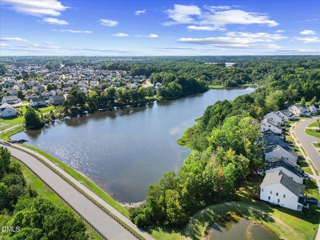 819 Lake Artesia Lane, Fuquay Varina, NC 27526