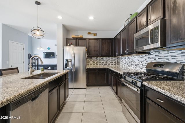 18575 W PUEBLO Avenue, Goodyear, AZ 85338