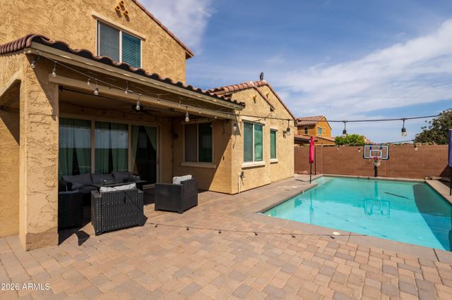 18575 W PUEBLO Avenue, Goodyear, AZ 85338