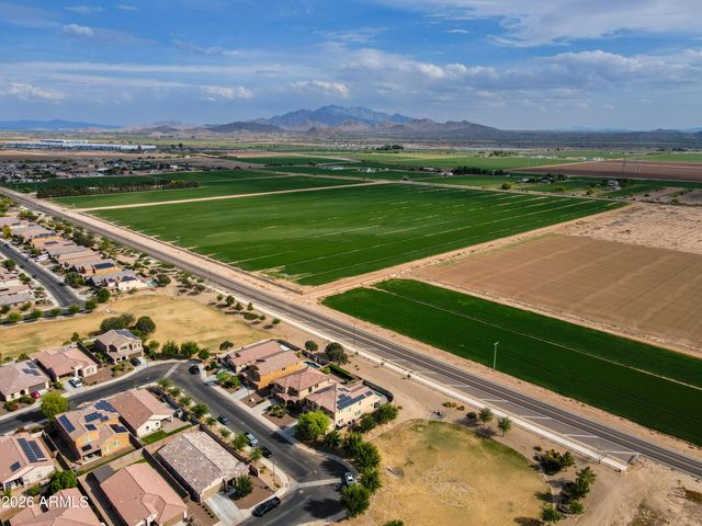 18575 W PUEBLO Avenue, Goodyear, AZ 85338