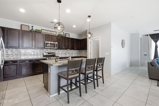 18575 W PUEBLO Avenue, Goodyear, AZ 85338