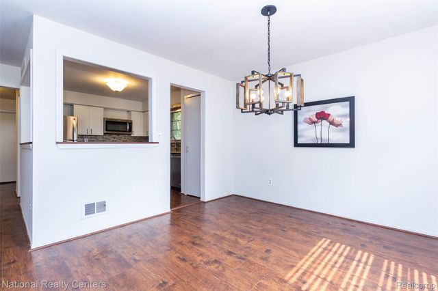 29820 Indian Trail, Farmington Hills, MI 48331