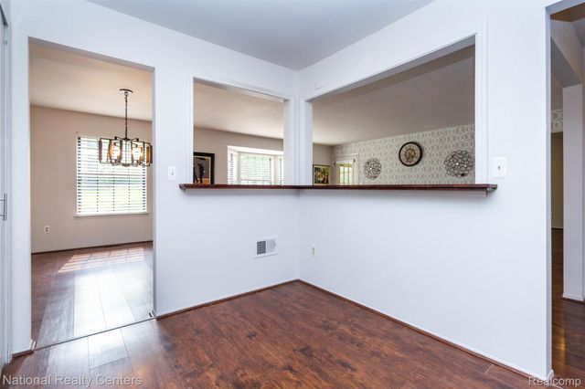 29820 Indian Trail, Farmington Hills, MI 48331
