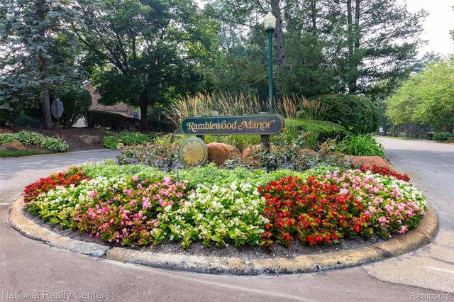 29820 Indian Trail, Farmington Hills, MI 48331