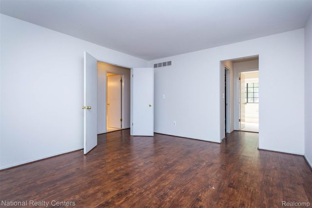 29820 Indian Trail, Farmington Hills, MI 48331