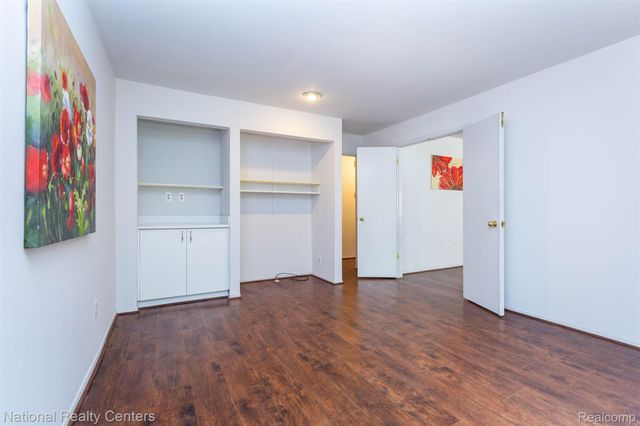 29820 Indian Trail, Farmington Hills, MI 48331