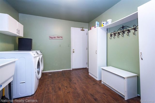 29820 Indian Trail, Farmington Hills, MI 48331